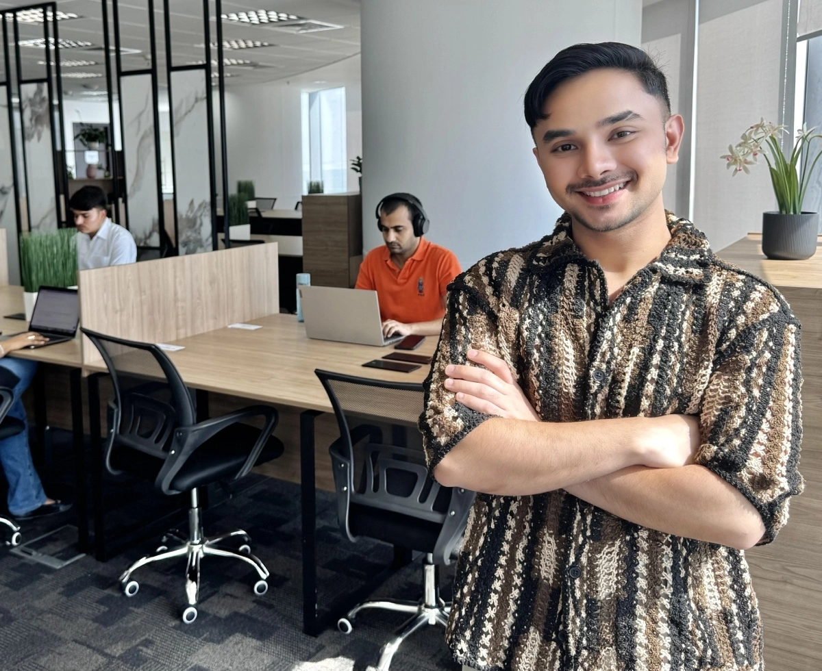 Professionals Working in Coworking Space ADGM - Sky Hub