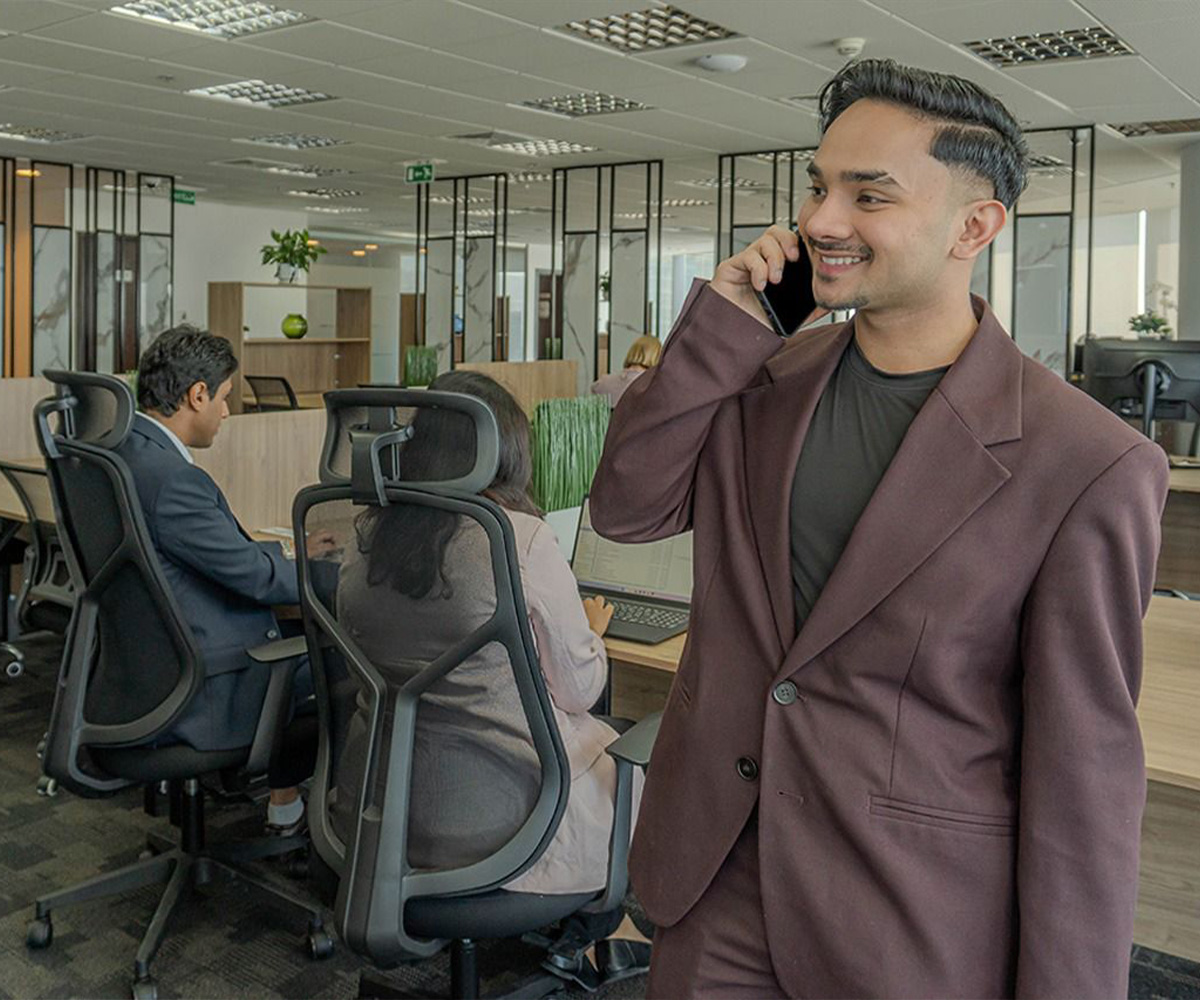 Professionals Working in Coworking Space ADGM - Sky Hub